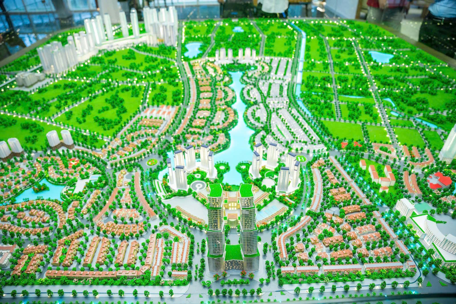 Sa bàn dự án Vista Nam An Khánh